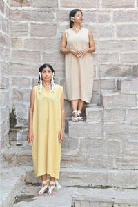 SLEEVELESS DRESS - HONEY