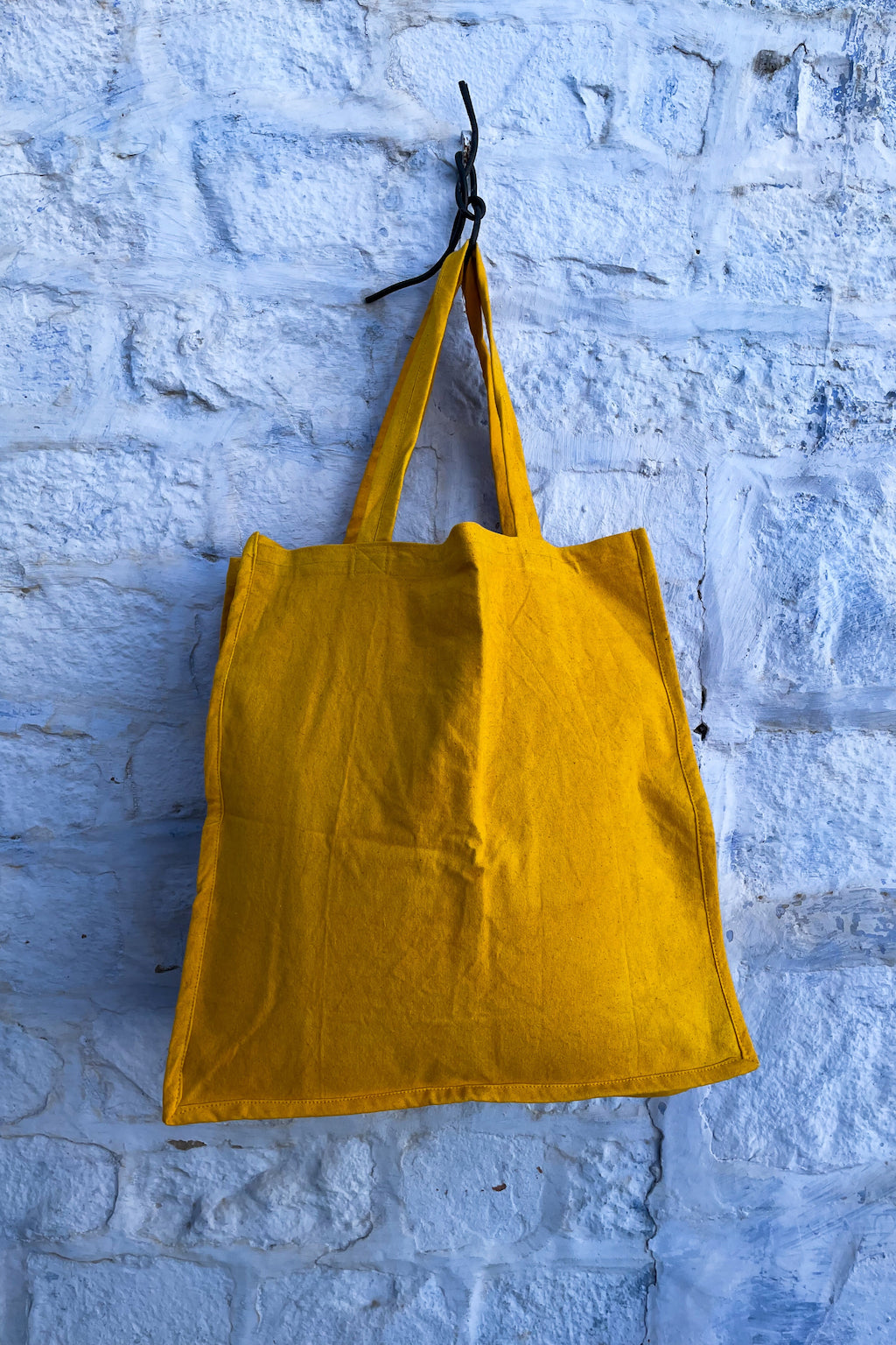 Plant dyed oversized canvas carry bag - golden